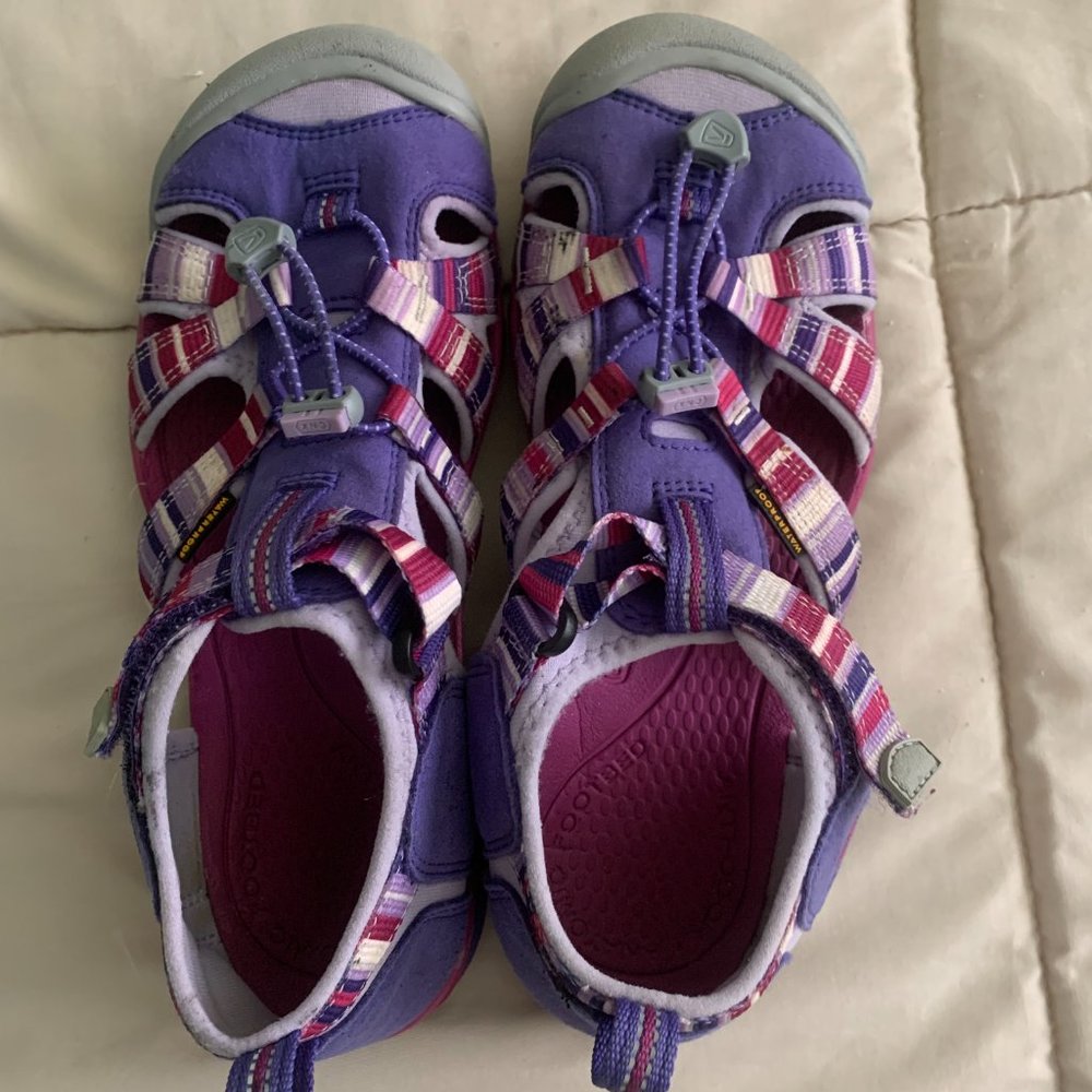 Keen Water shoes, Purple and PInk, Ladies  Size 5